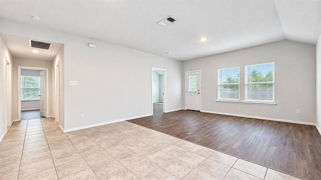 10333 Fort Croghan Trail, Crowley, TX 76036