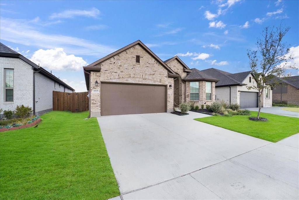 10329 Dittany Lane, Fort Worth, TX 76036