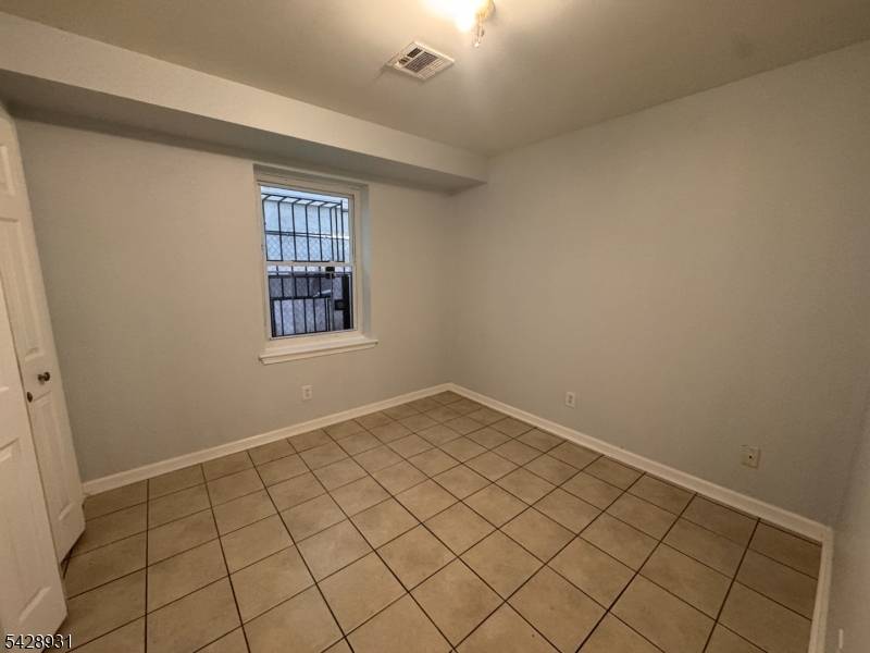 807 S 14Th St, Newark City, NJ 07108