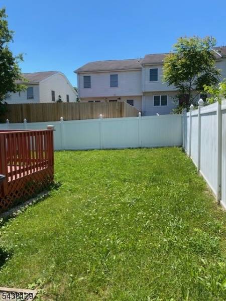 77 Magnolia St, Newark City, NJ 07108