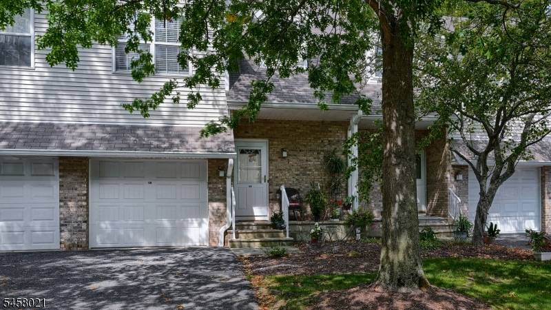 58 Parkside Ct, Wayne Twp., NJ 07470
