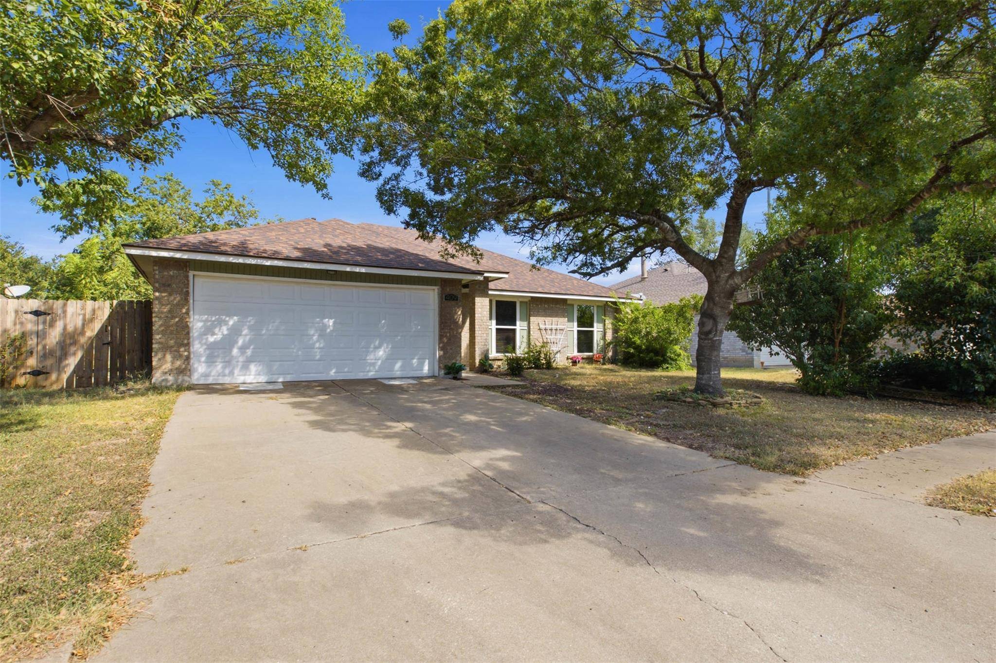 409 Kathleen LN, Leander, TX 78641