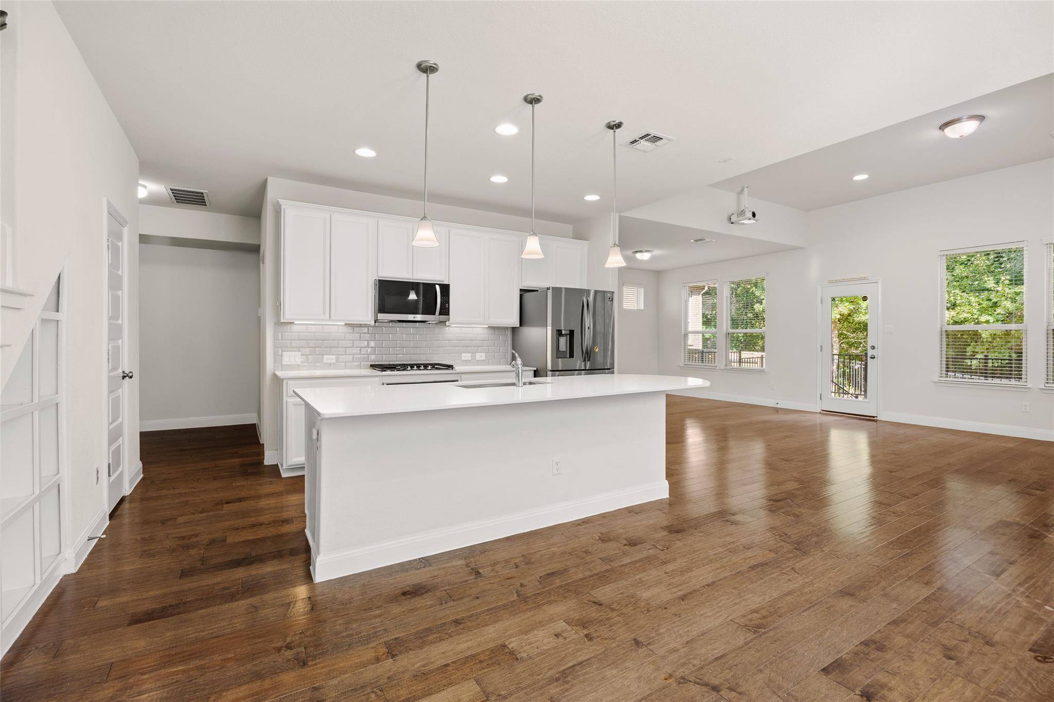 1051 Kenney Fort XING #63, Round Rock, TX 78665