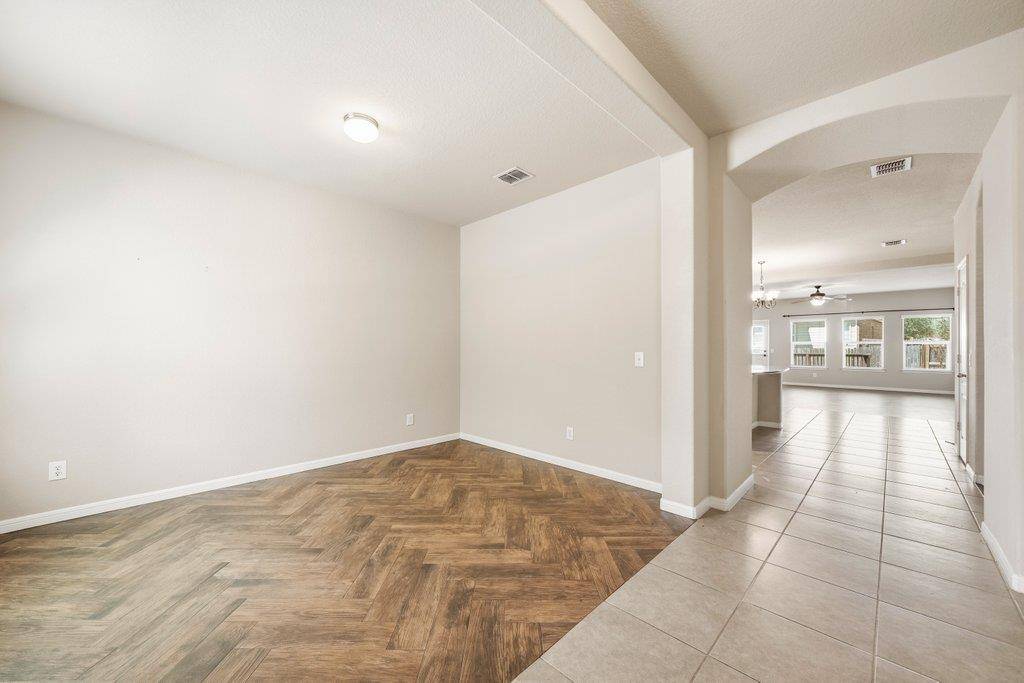 1942 Spotted Owl, New Braunfels, TX 78130