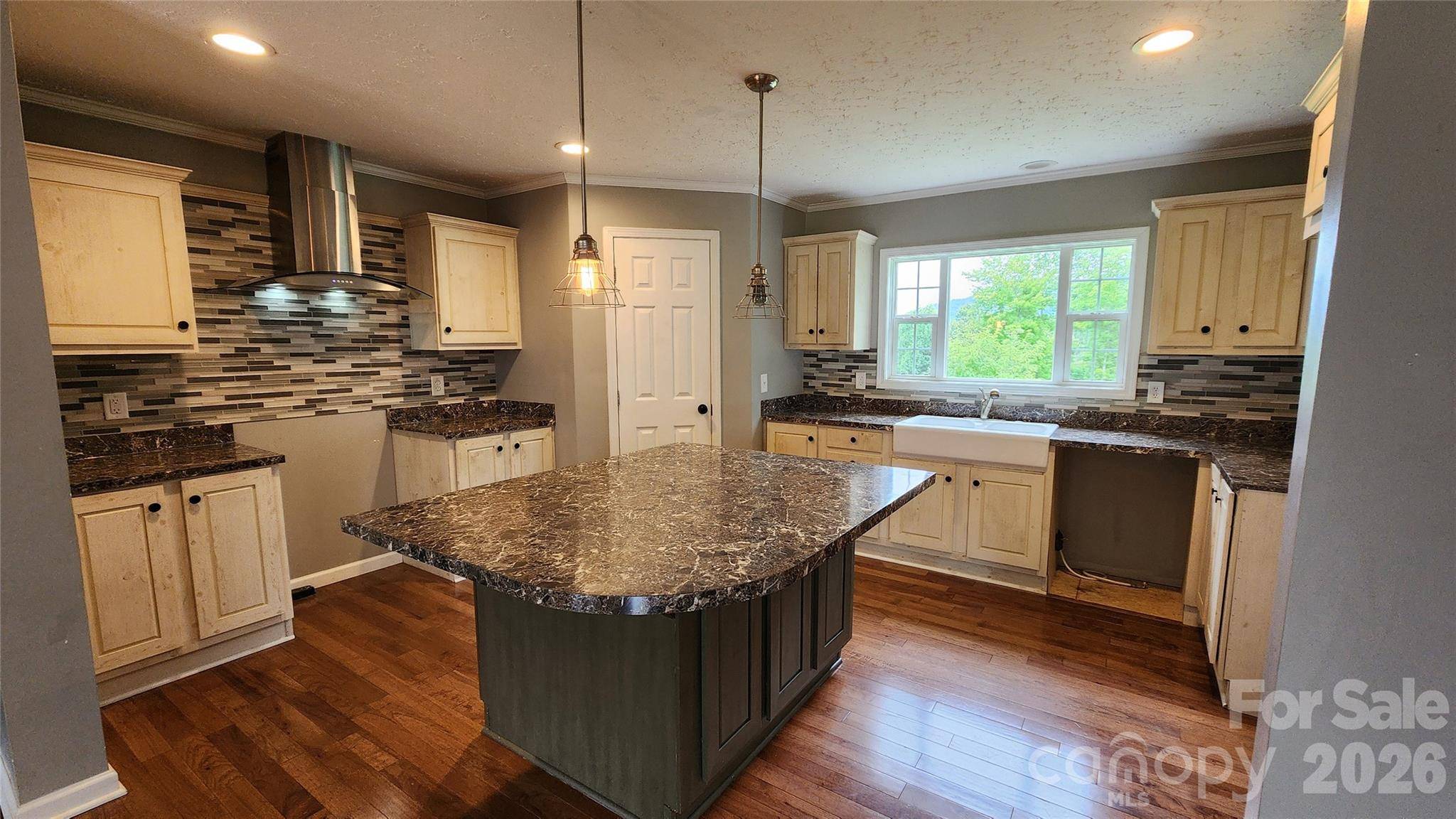 967 Barnardsville HWY, Weaverville, NC 28787