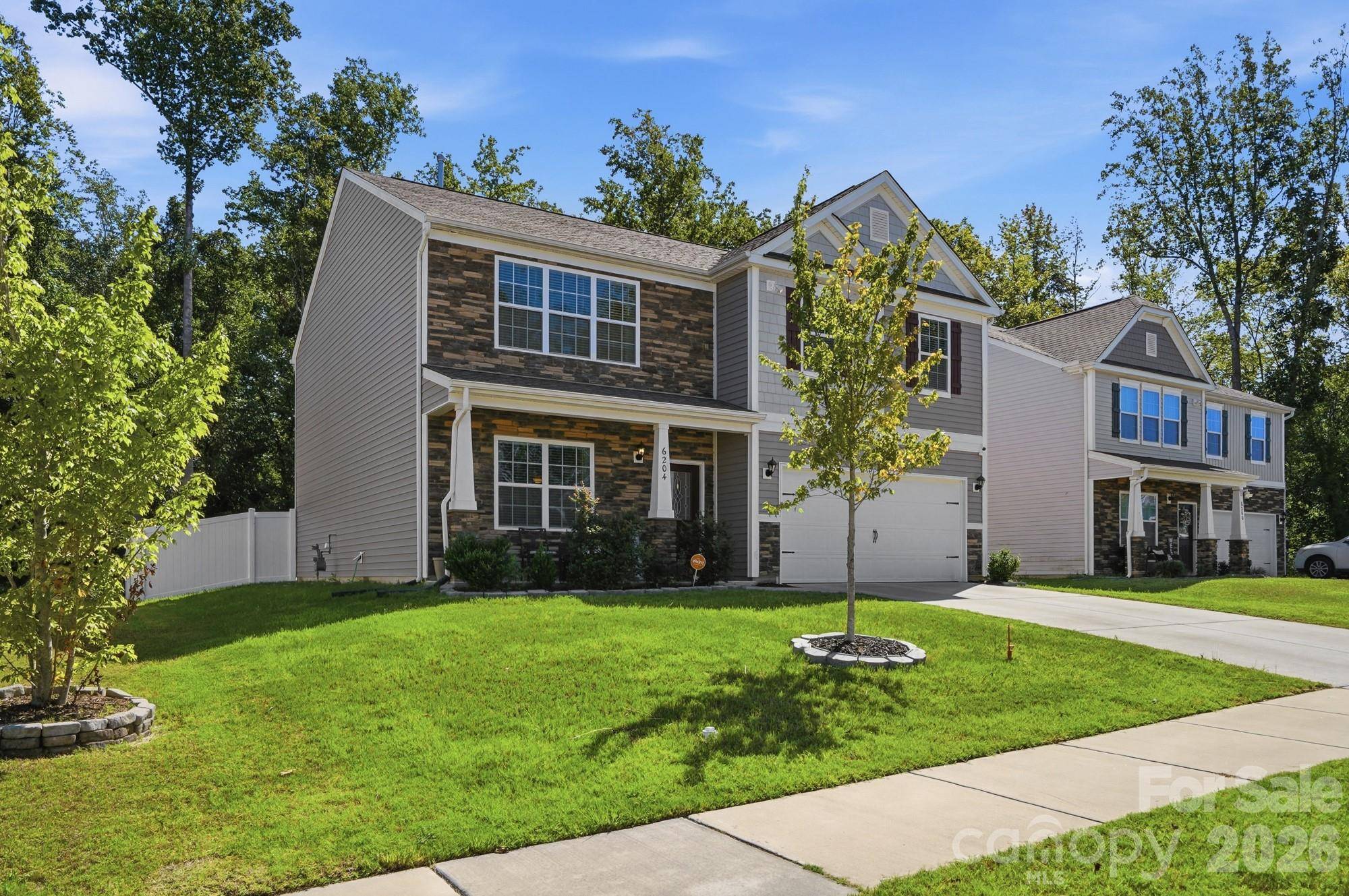 6204 Ellimar Field LN, Charlotte, NC 28215