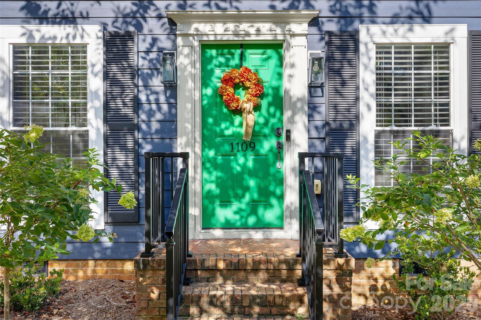 1109 Tuxedo CT, Charlotte, NC 28211