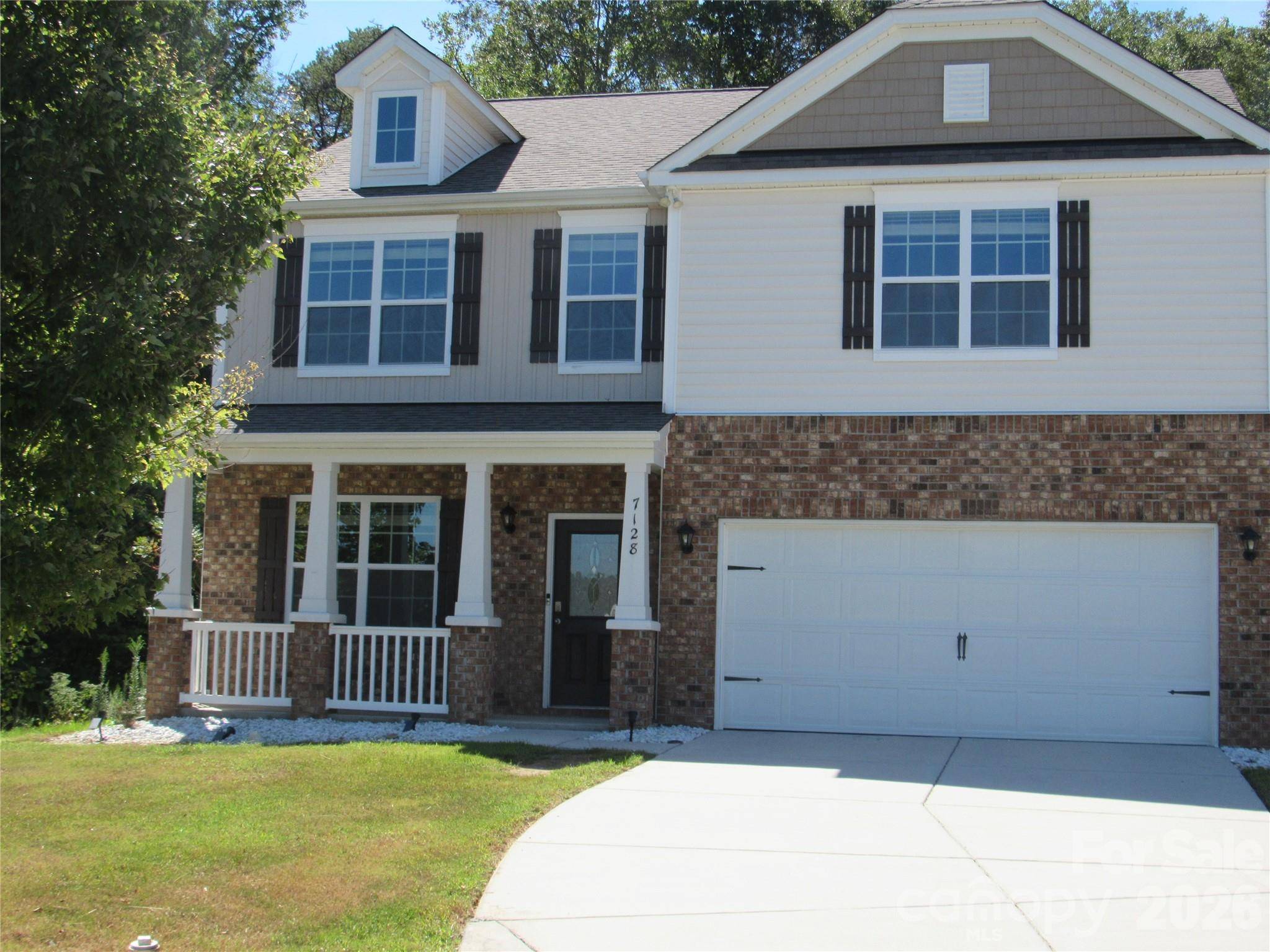 7128 Bandera DR, Charlotte, NC 28214