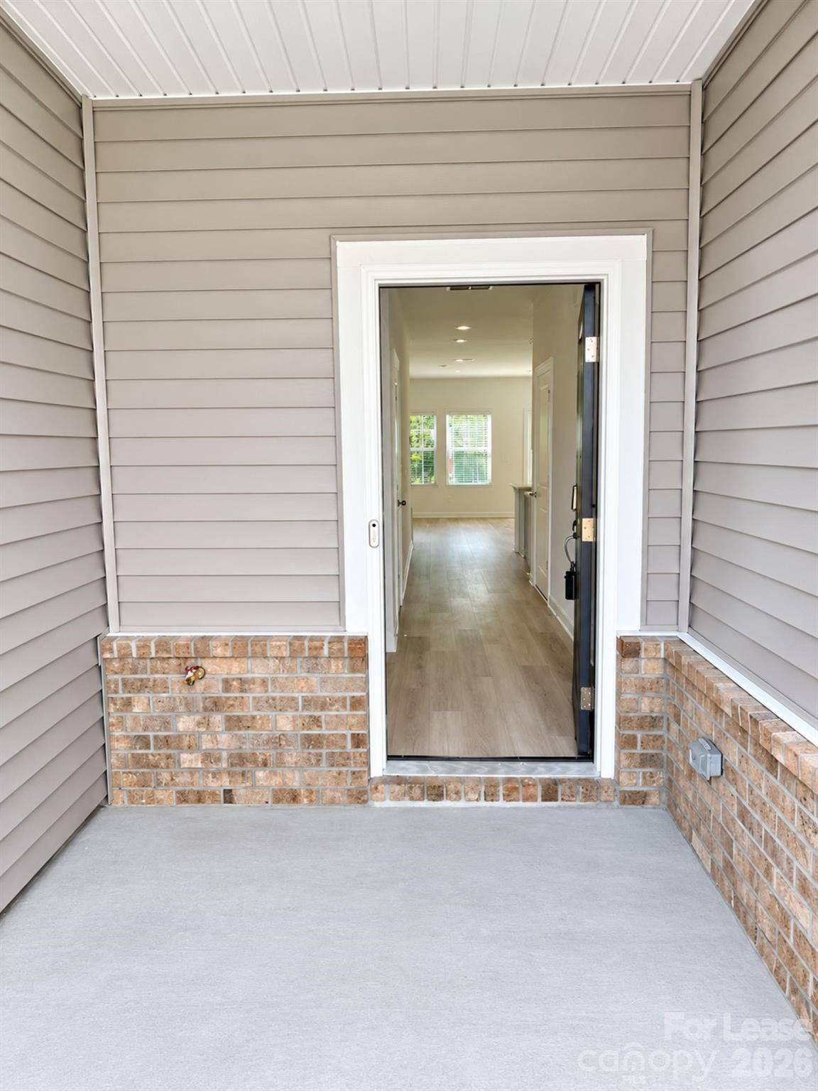 9024 Foggy Brook LOOP, Charlotte, NC 28216