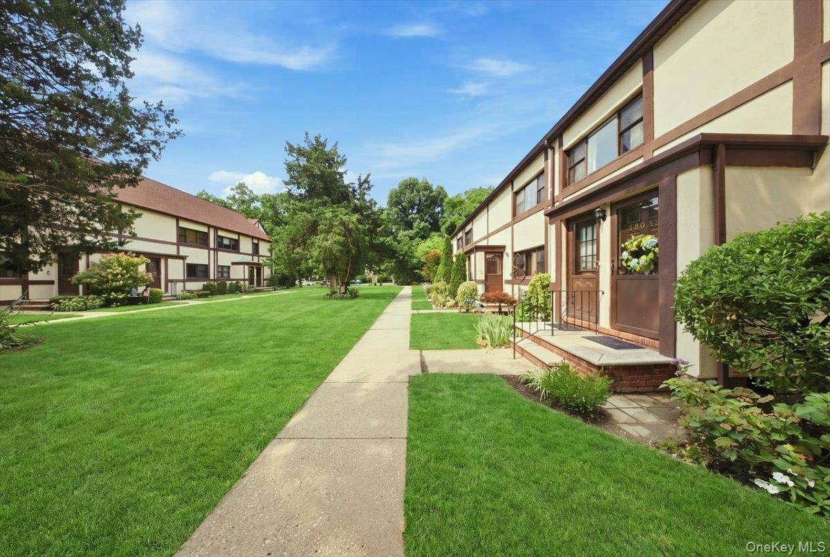 280 Cherry Valley AVE #A2, Garden City, NY 11530