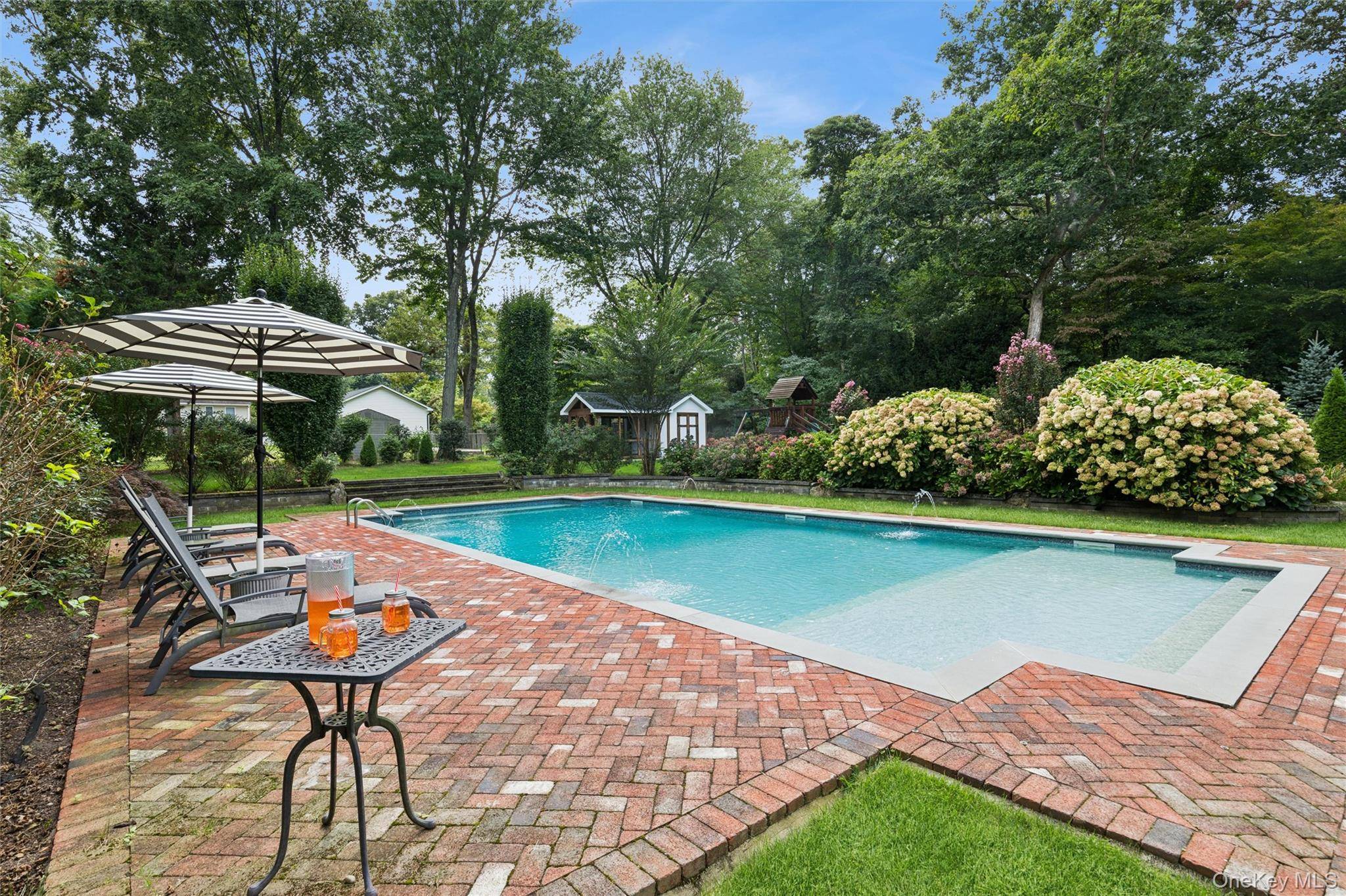 351 Forest LN, Smithtown, NY 11787