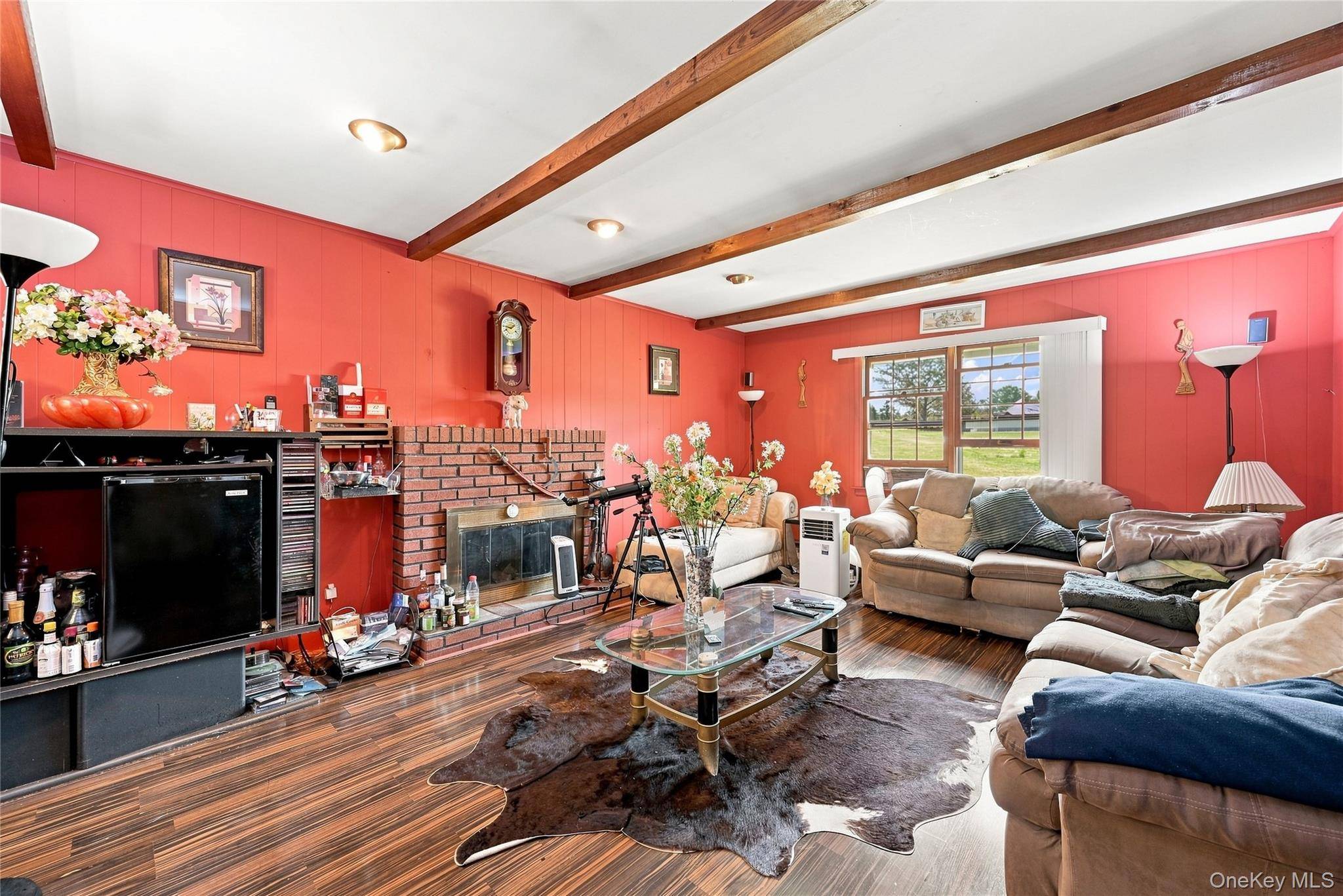 124 E Woodside AVE, Patchogue, NY 11772