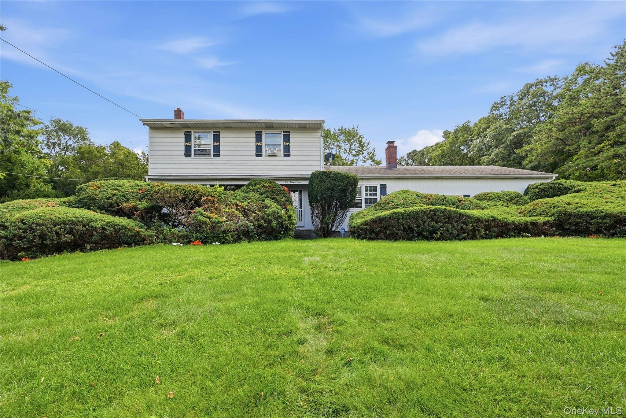 124 E Woodside AVE, Patchogue, NY 11772