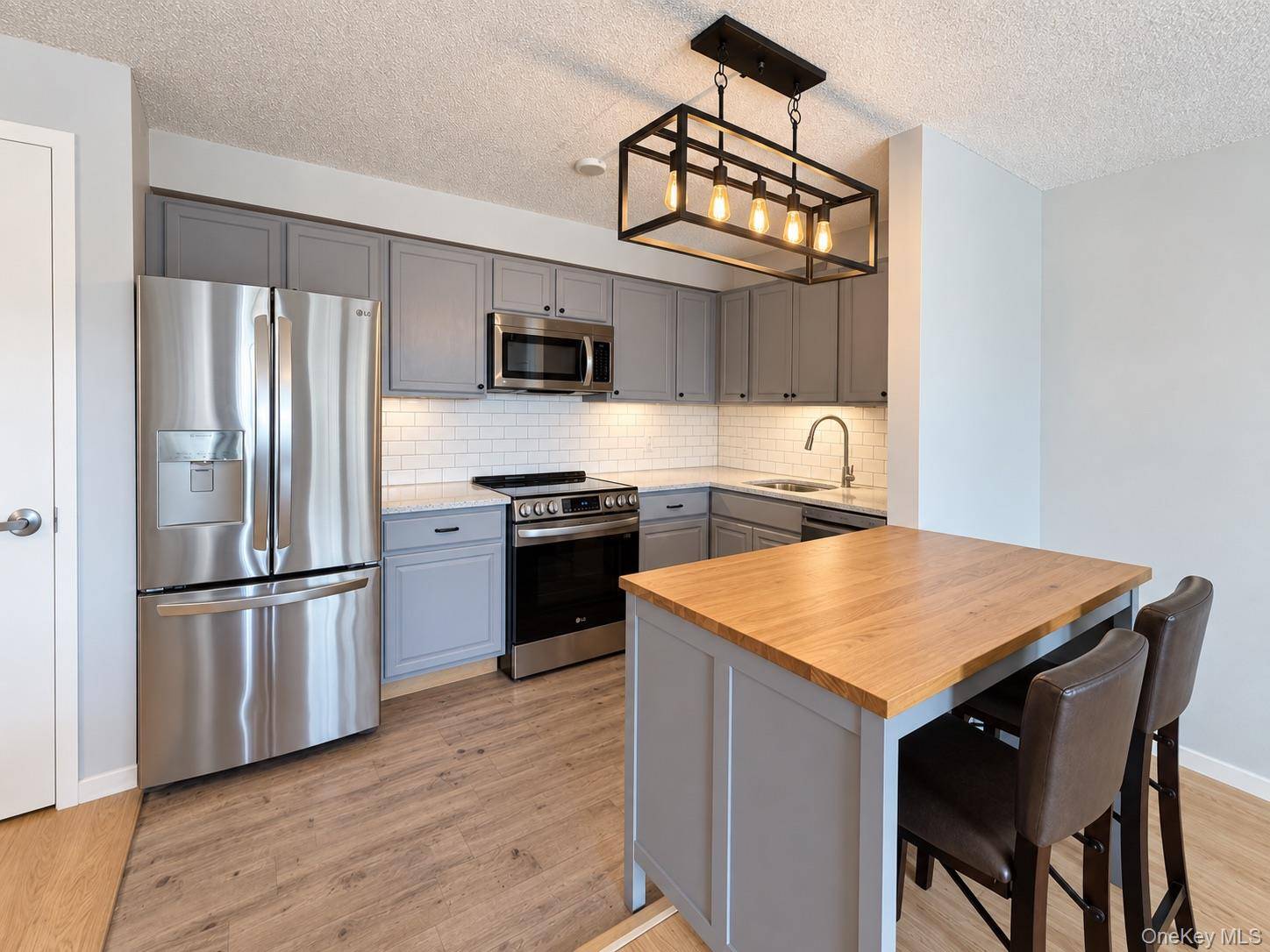 260 Beach 81st ST #3D, Rockaway Beach, NY 11693