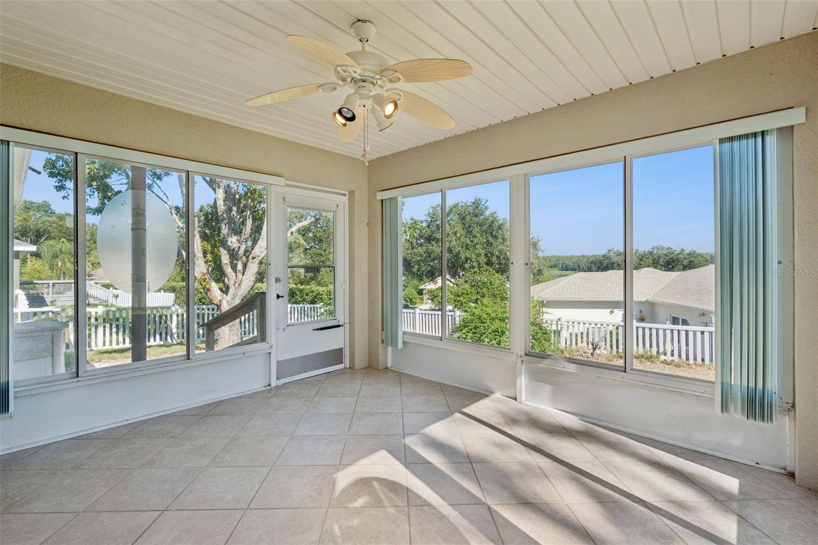110 TWIN LAKE CIR, Umatilla, FL 32784