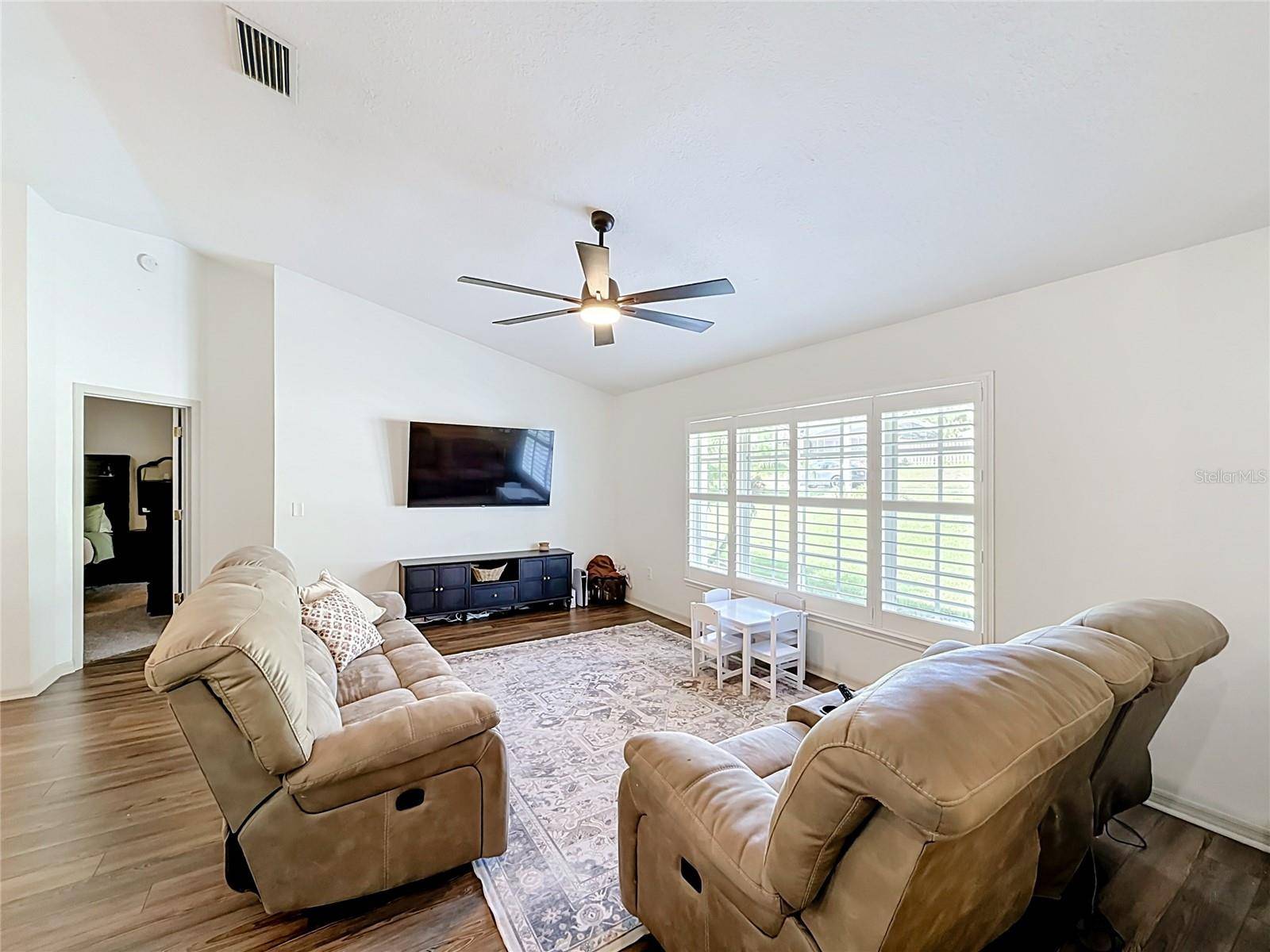 2961 WESTGATE DR, Eustis, FL 32726