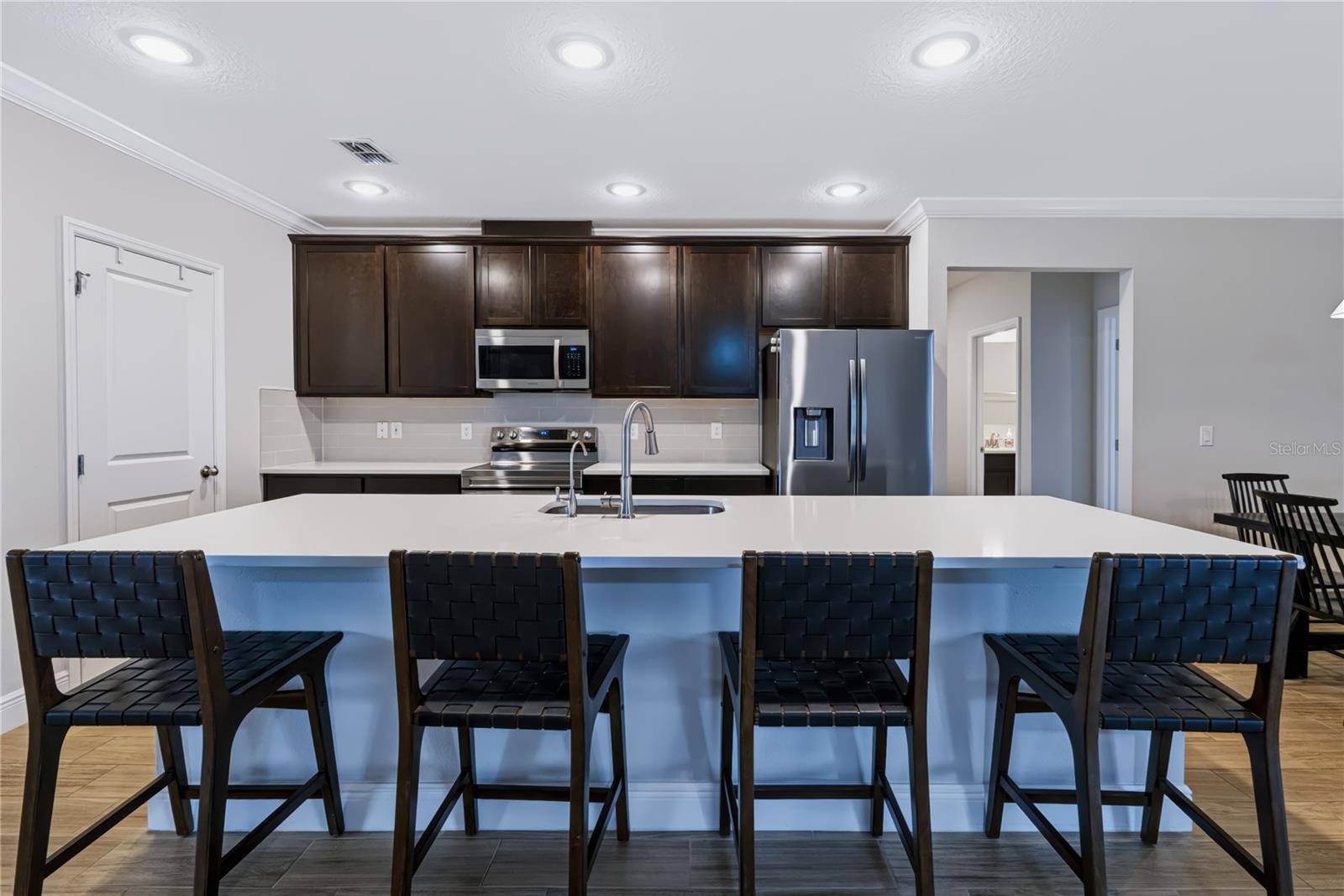 6564 RHYTHM DR, Mascotte, FL 34753