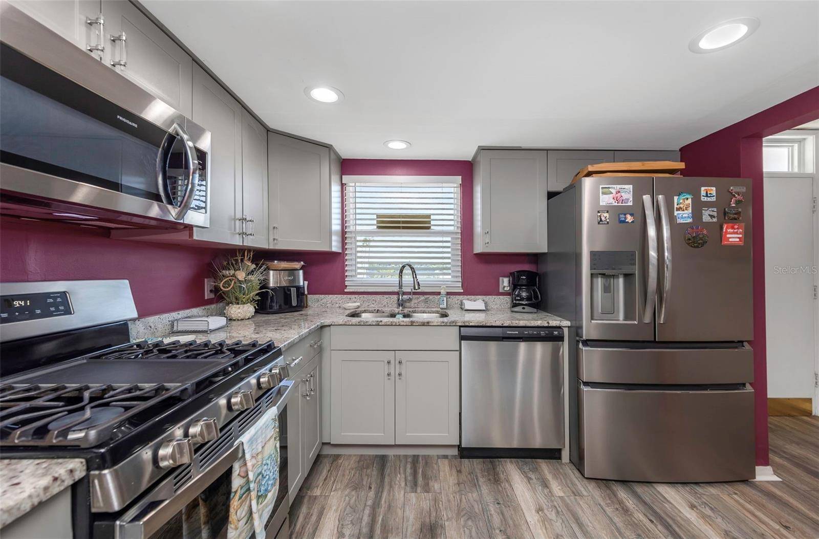 1868 SHORE DR S #409, South Pasadena, FL 33707