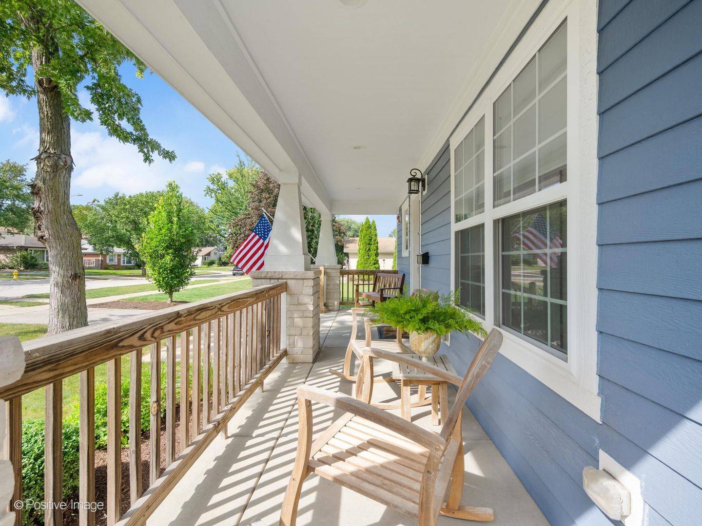 109 Grove AVE, Glen Ellyn, IL 60137