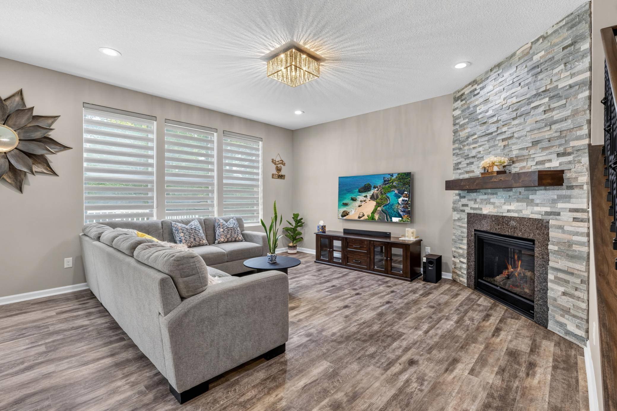 524 Aidan CV, Eagan, MN 55123