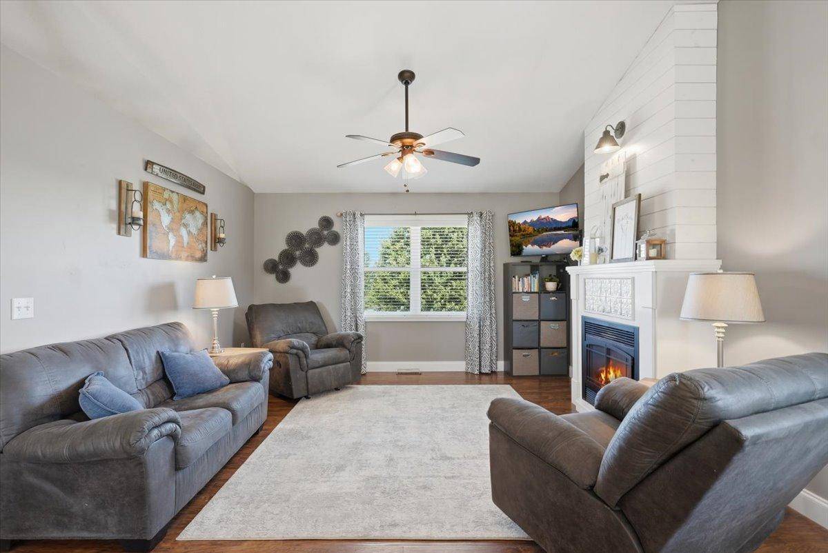 1617 86th AVE, Hammond, WI 54015