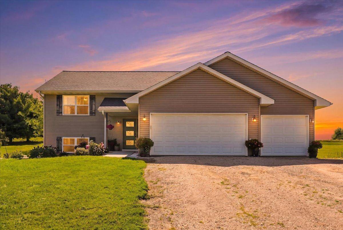 1617 86th AVE, Hammond, WI 54015