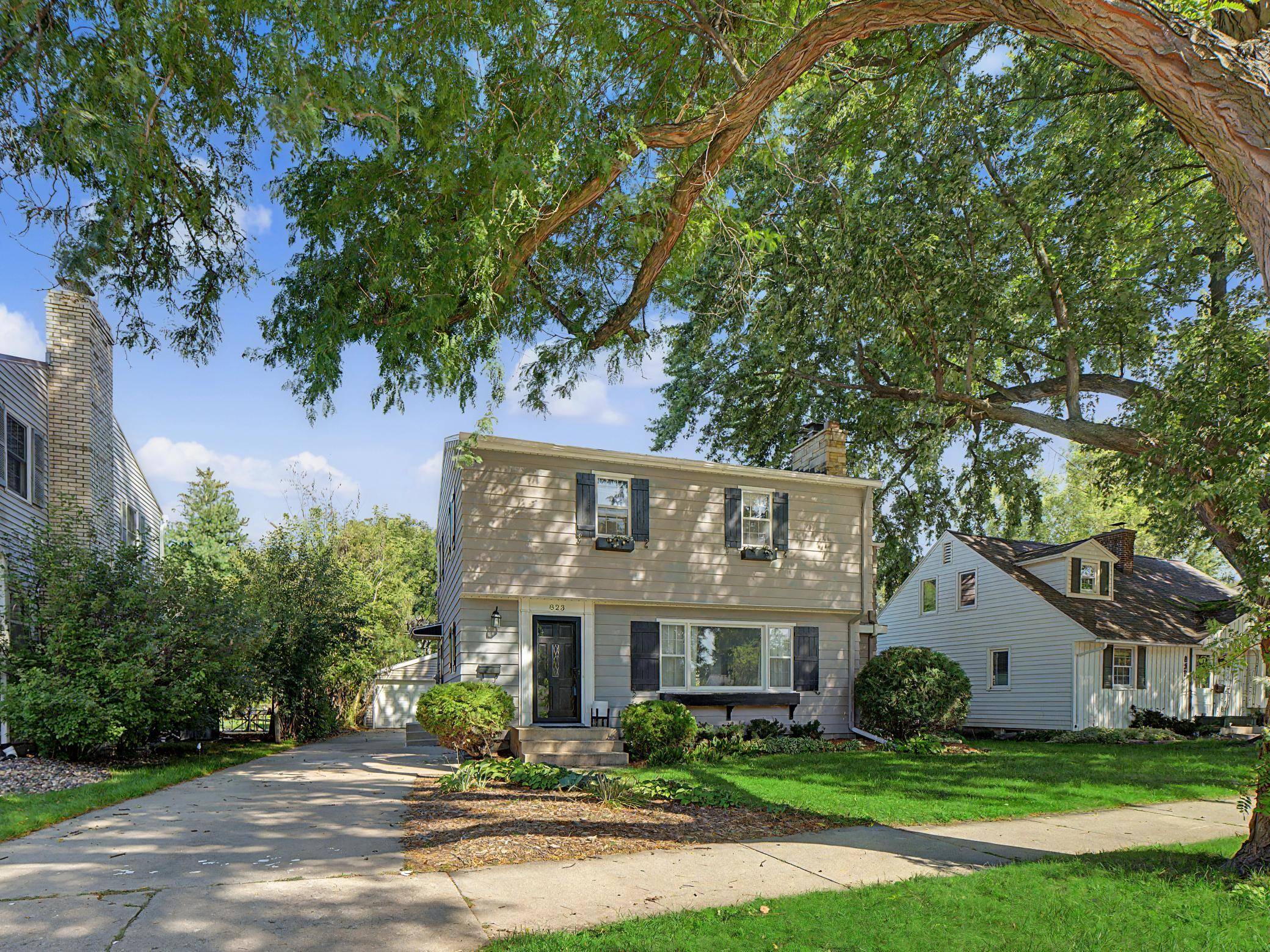 823 Memorial Pkwy SW, Rochester, MN 55902