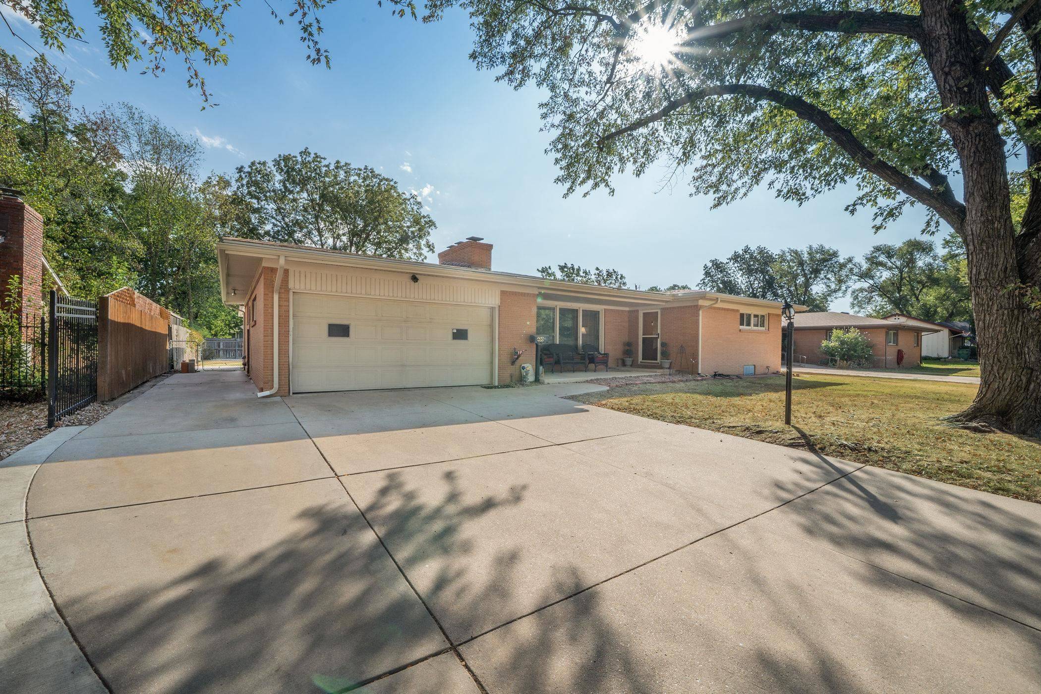 460 N Pamela Ave, Wichita, KS 67212