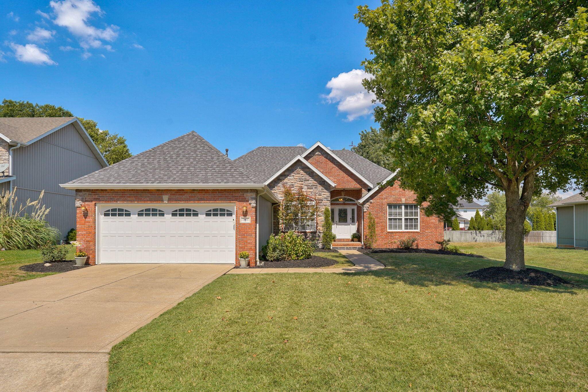 343 E Grace ST, Republic, MO 65738