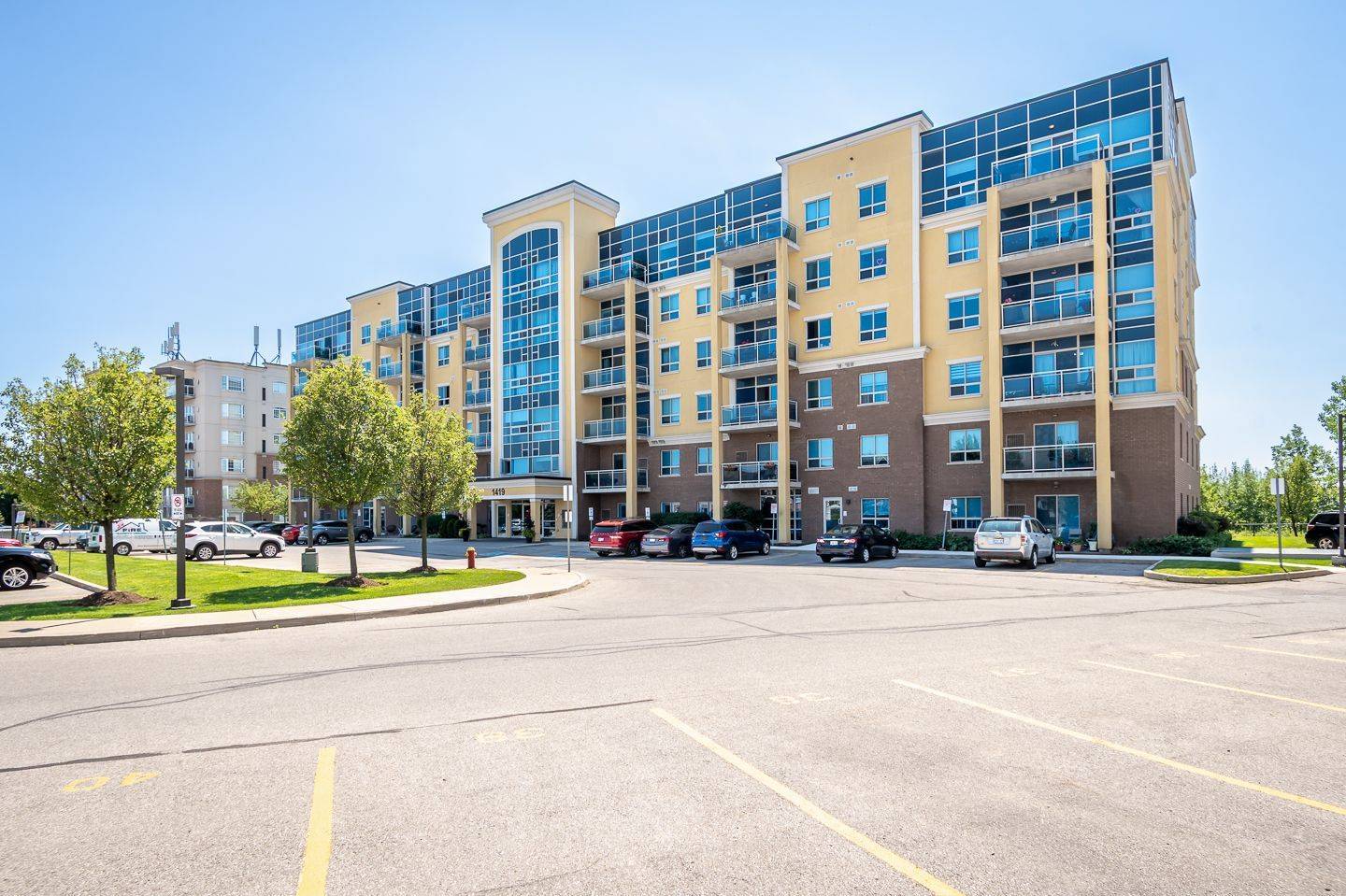 1419 Costigan RD #607, Milton, ON L9T 2L4