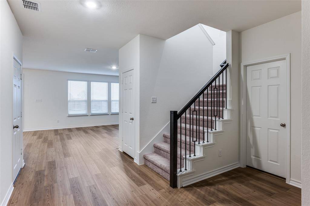 2704 Goldfinch Drive, Denton, TX 76205