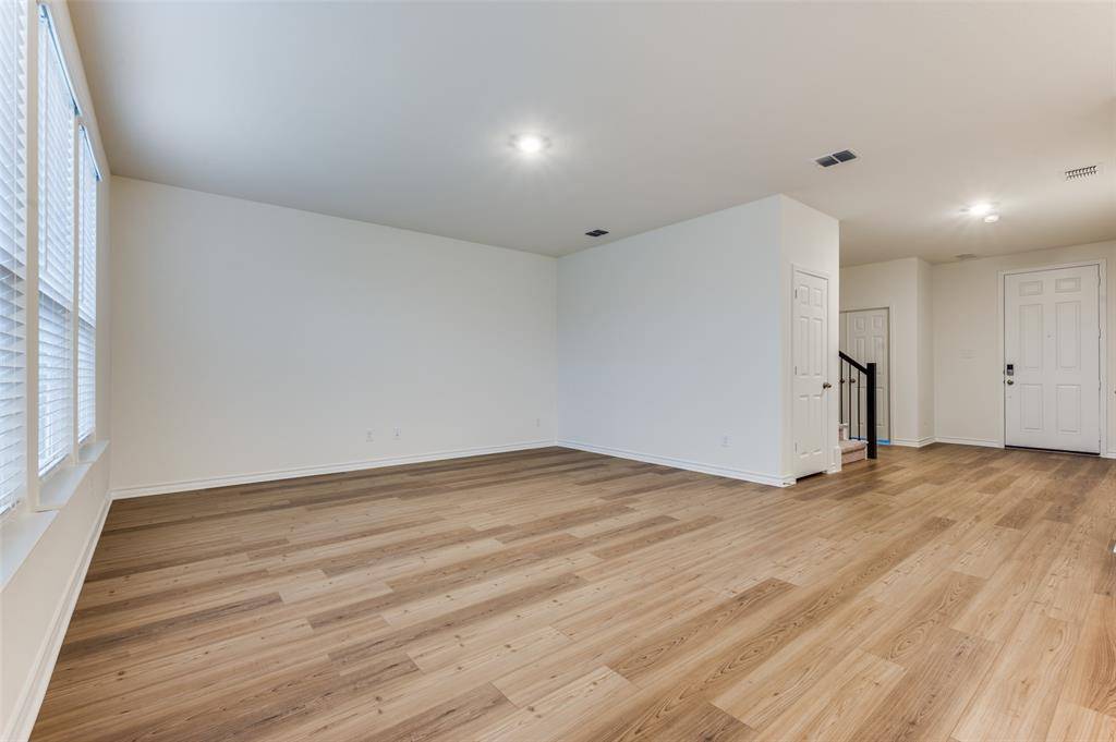 2704 Goldfinch Drive, Denton, TX 76205