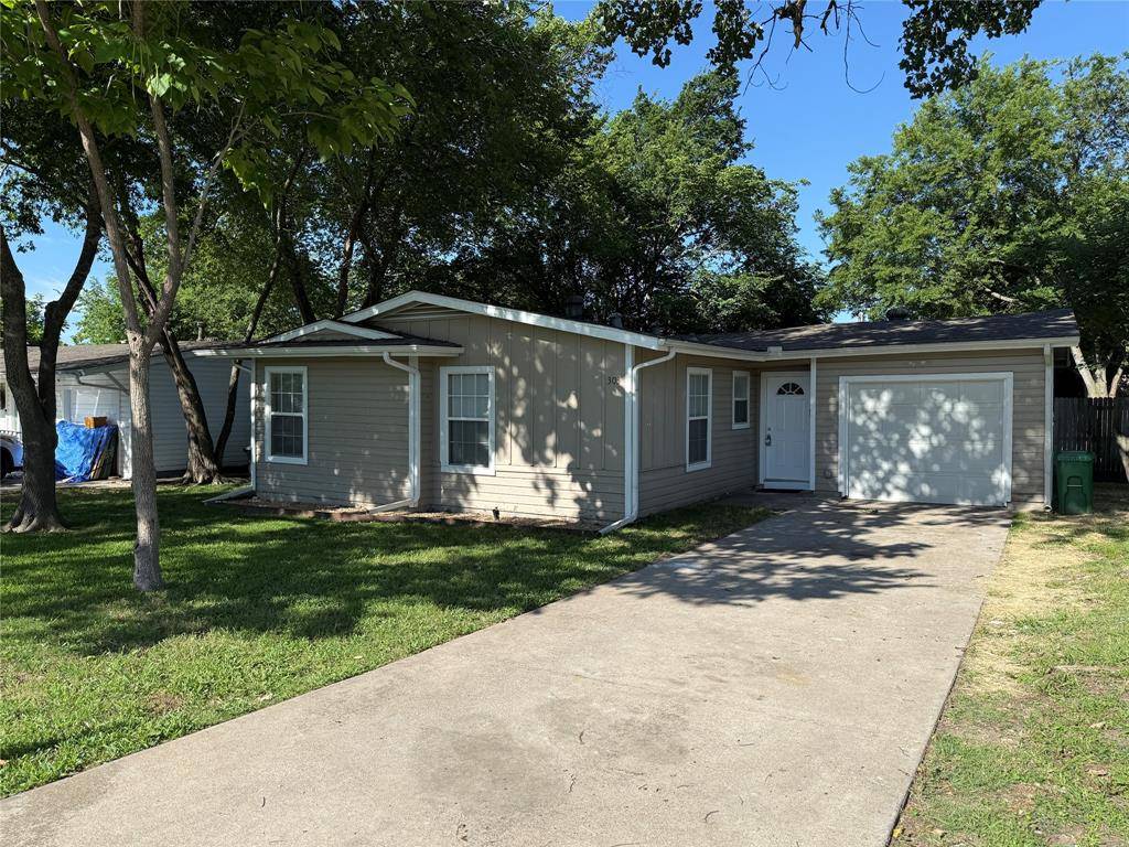303 Ridgefield Circle, Mesquite, TX 75149