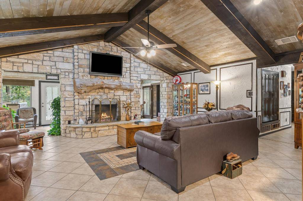 407 VZ County Road 1711, Grand Saline, TX 75140