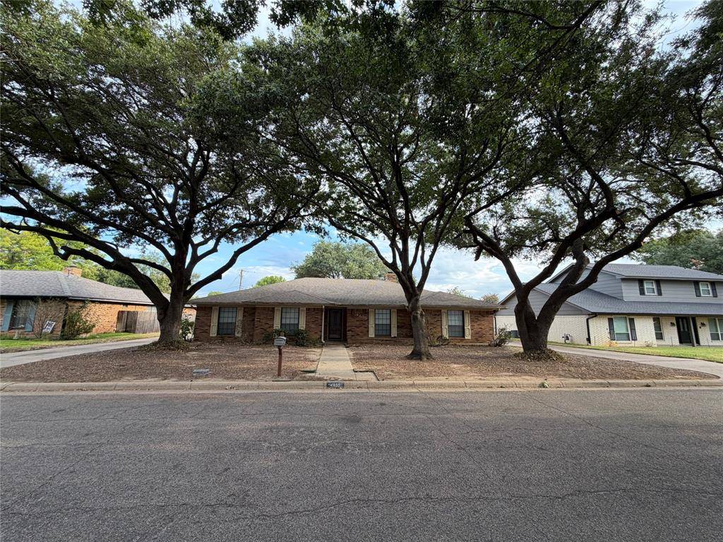 4405 Kingswick Drive, Arlington, TX 76016