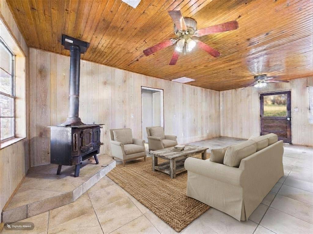 14889 N State Highway 19, Palestine, TX 75803