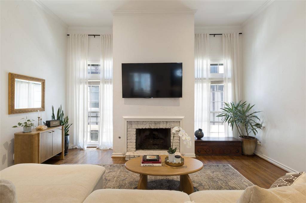 4231 Holland Avenue #D, Dallas, TX 75219