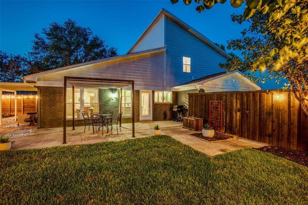 2010 Heatherbrook Drive, Grapevine, TX 76051