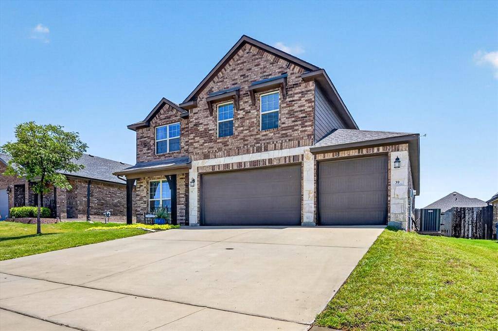 39 S Highland Drive, Sanger, TX 76266