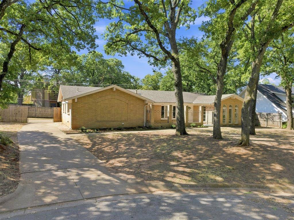 7544 Monterrey Drive, Fort Worth, TX 76112