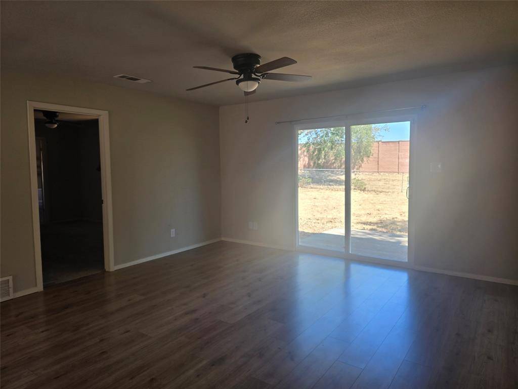 605 Neptune Drive, Denton, TX 76209