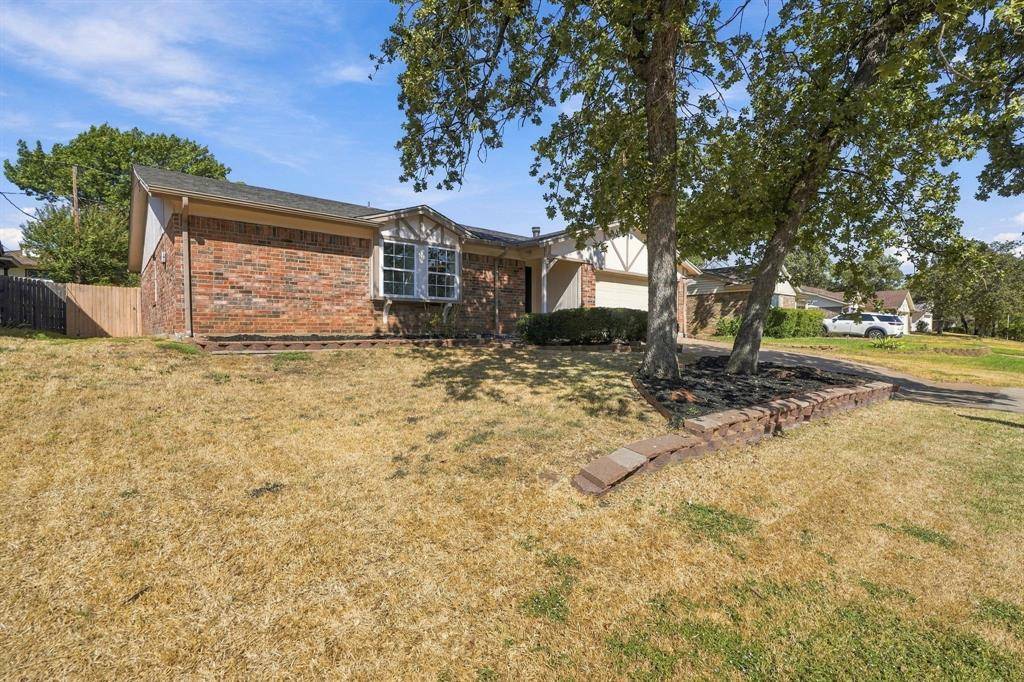 3708 Bordeaux Court, Arlington, TX 76016