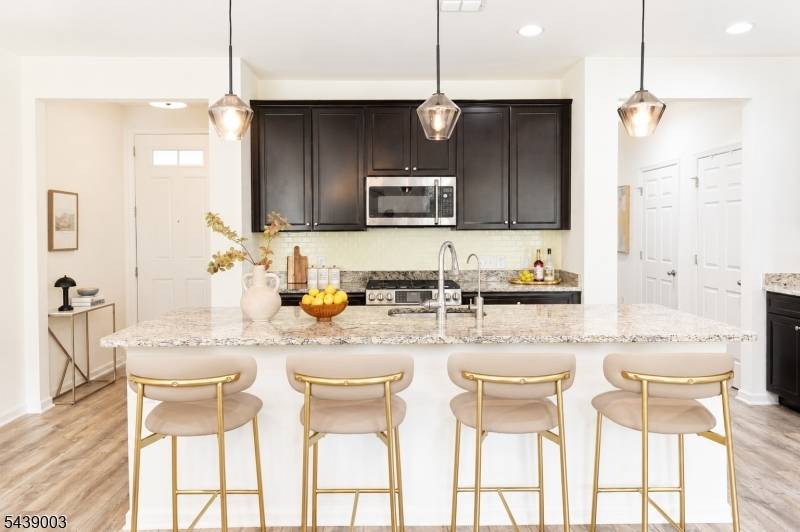 108 Aspen Dr, Cedar Grove Twp., NJ 07009