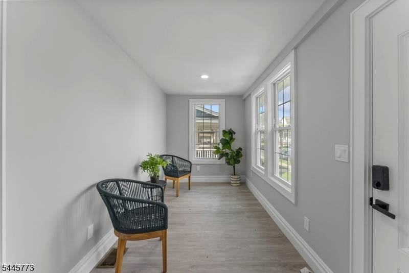 579 Newark Ave, Kenilworth Boro, NJ 07033