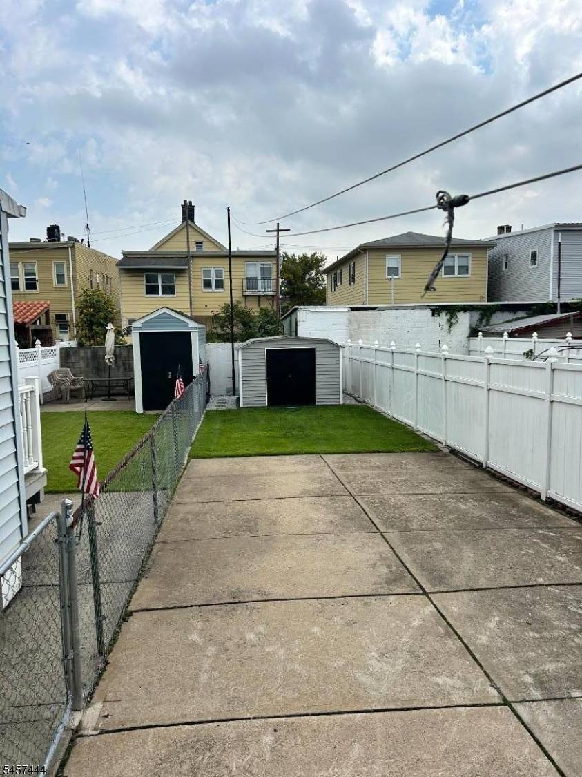 63 1/2 Garrison St, Newark City, NJ 07105