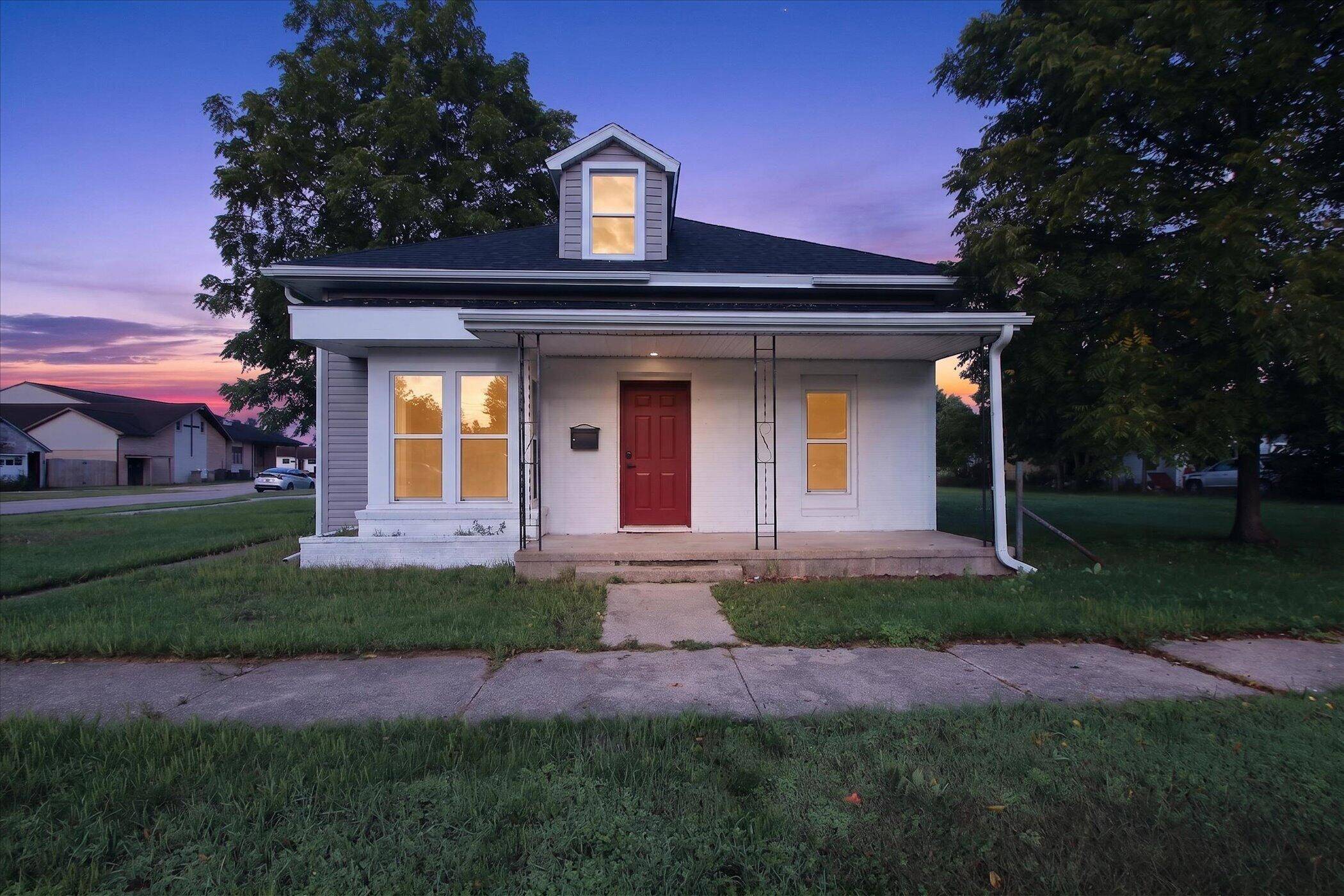 701 N Hemlock ST, Evart, MI 49631