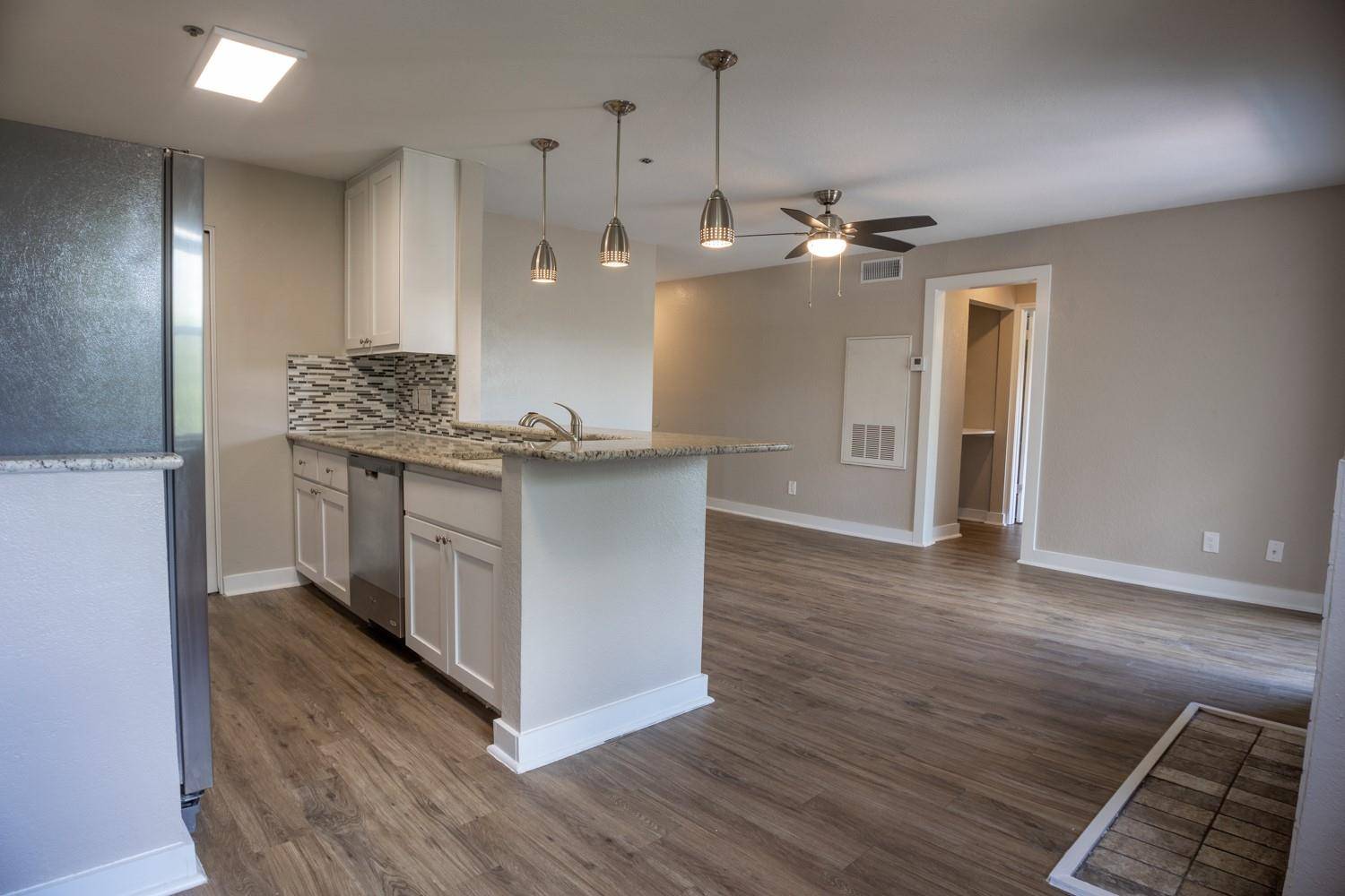 1306 Norwalk LN #305, Austin, TX 78703