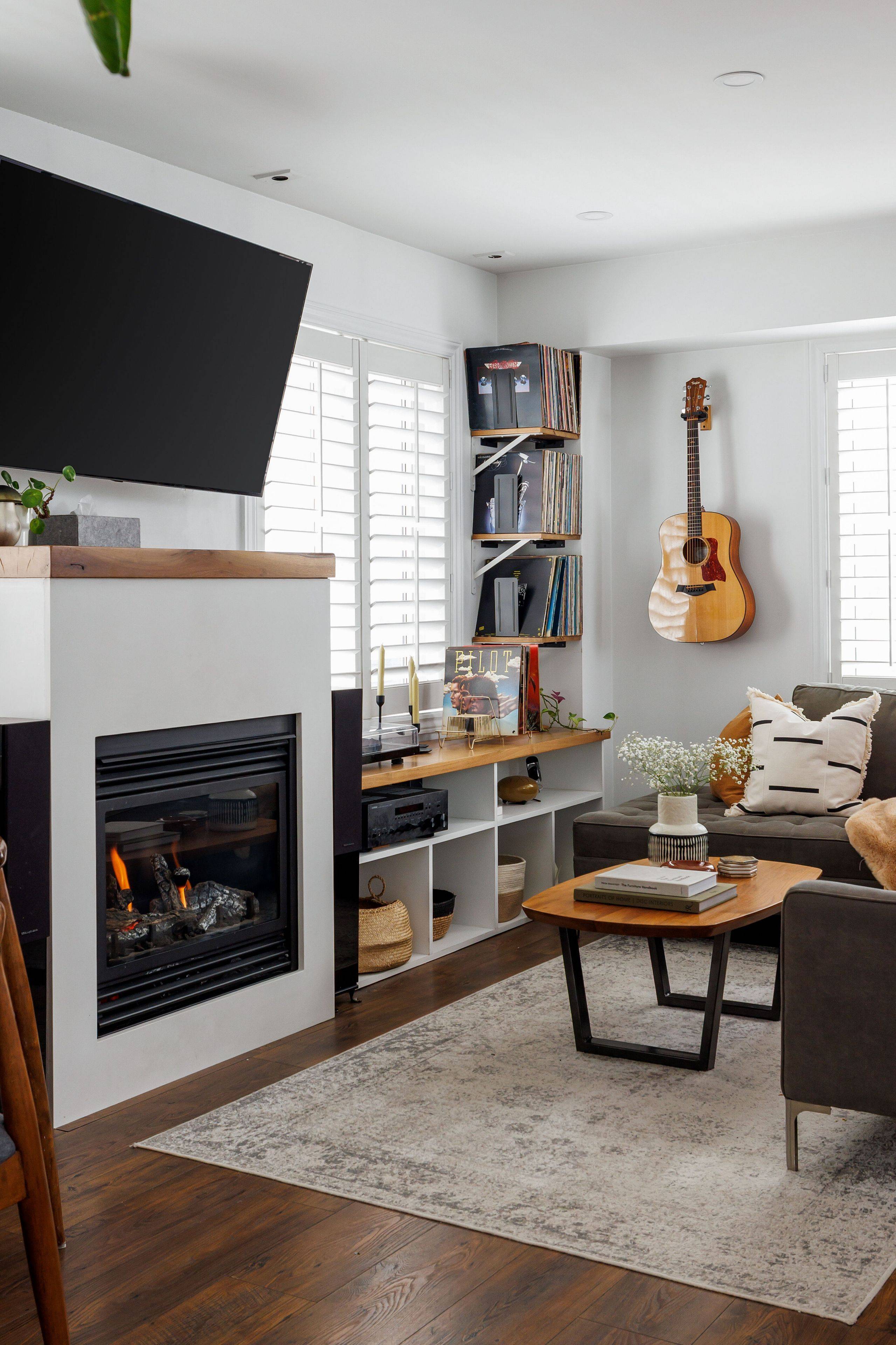 12 Sudbury ST #819, Toronto C01, ON M6J 3W7