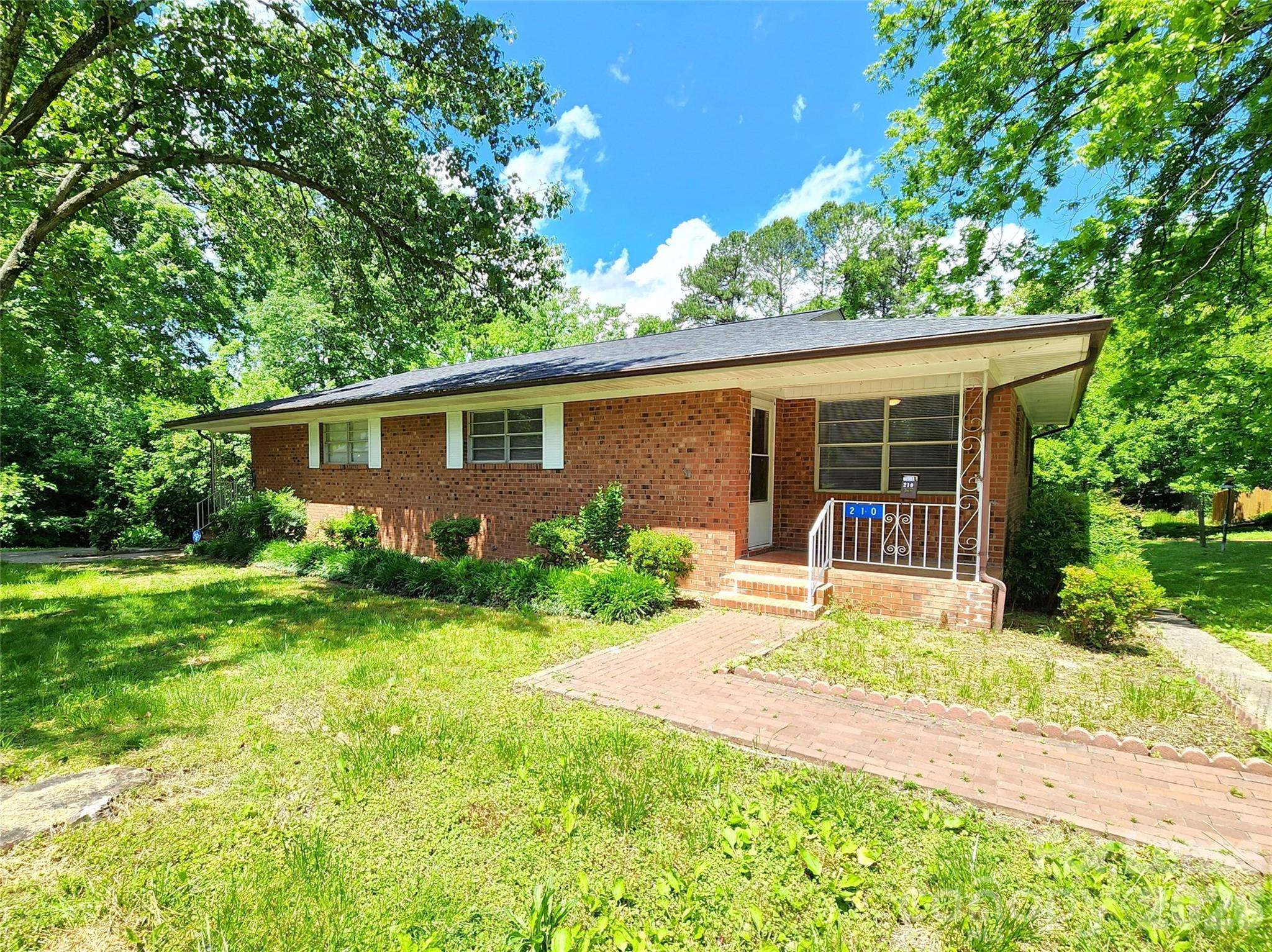 210 N Salisbury AVE, Spencer, NC 28159