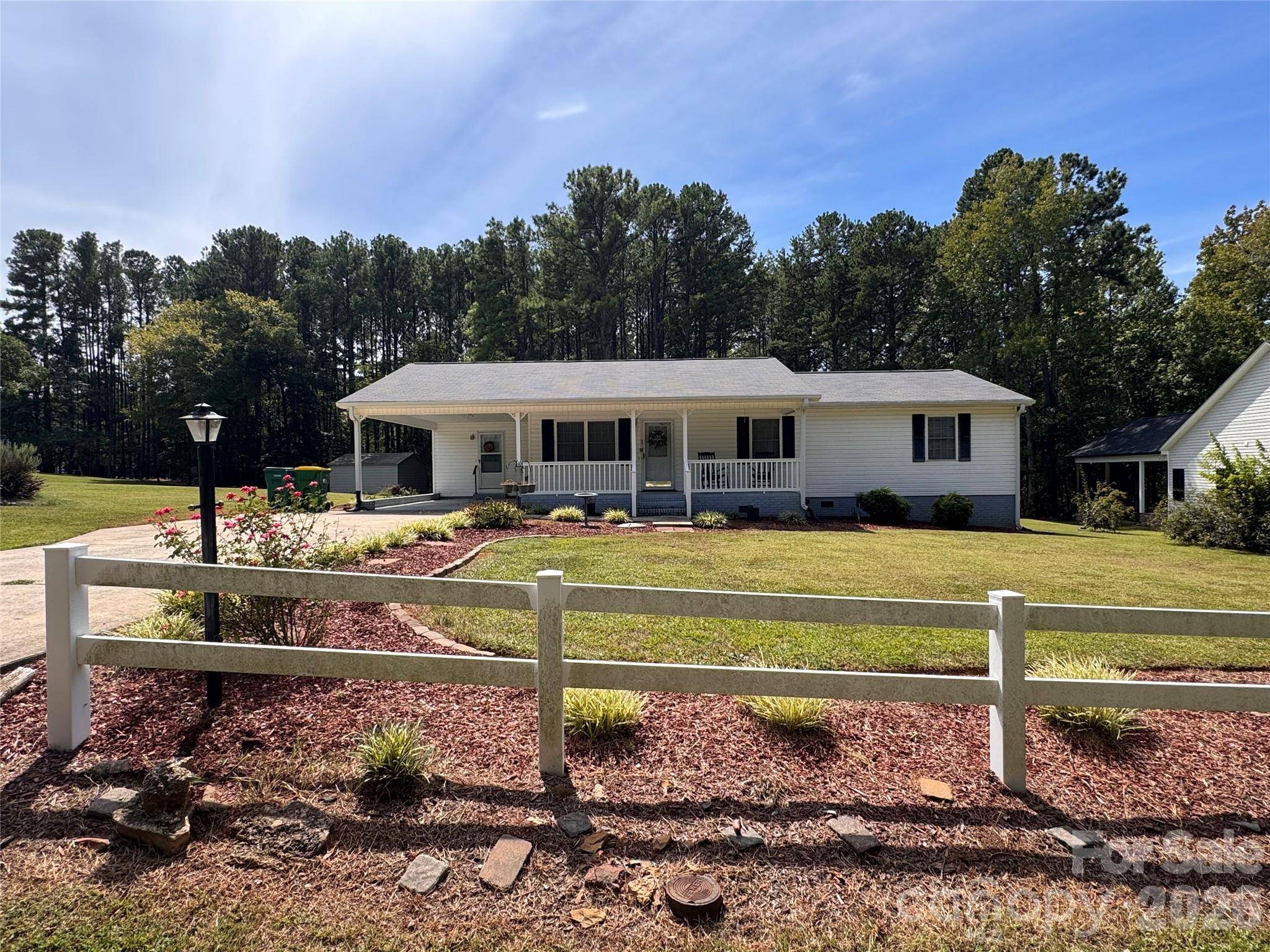 1037 Cross Creek DR, Oakboro, NC 28129